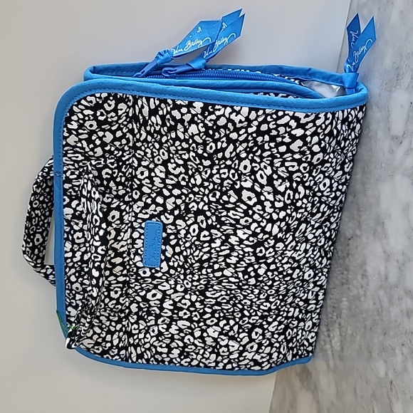 Vera Bradley Other - Vera Bradley hanging organizer 'camocat' NWT